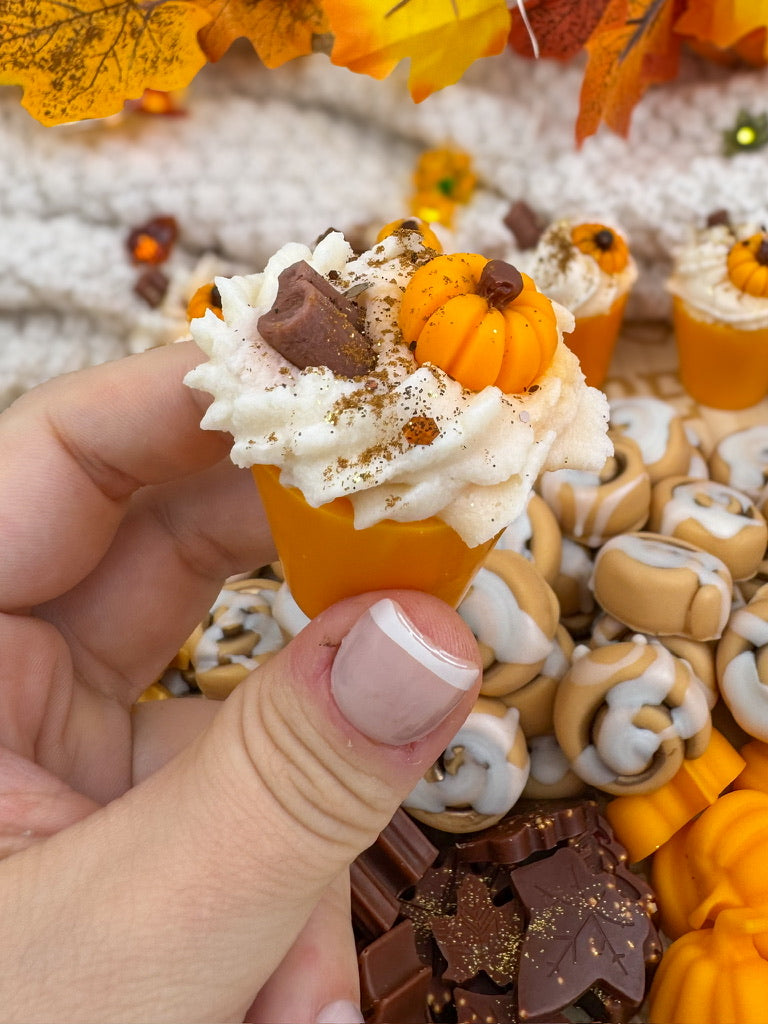 Wax Melts Cinnamon Rolls, please!