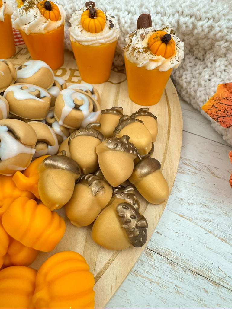 Wax Melts Cinnamon Rolls, please!