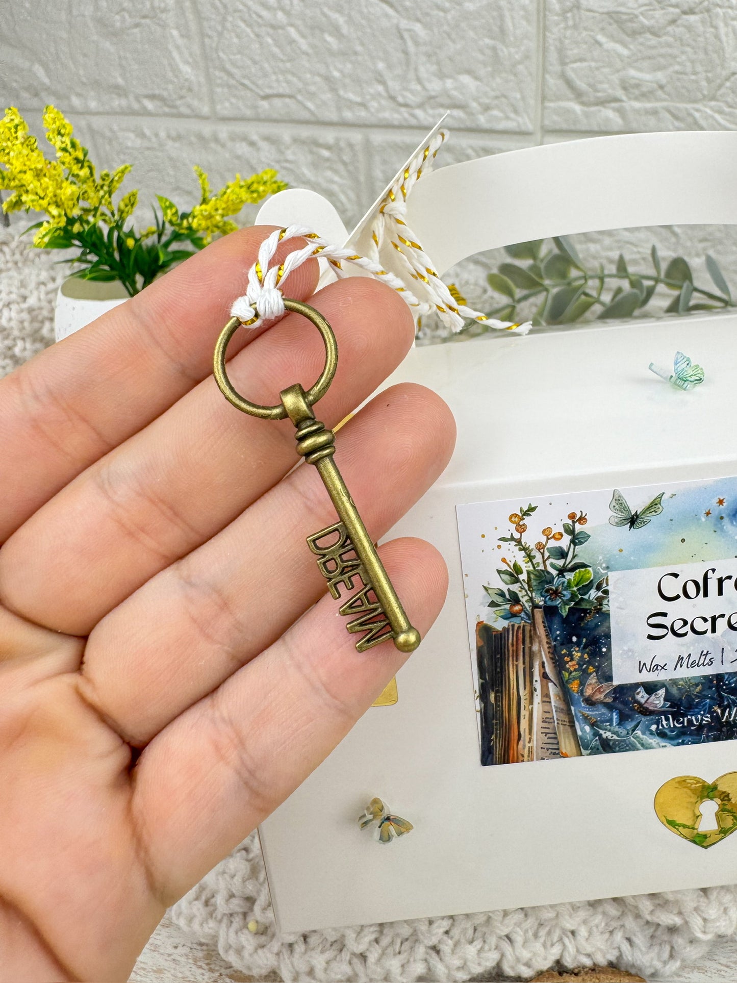 La Estantería Secreta | Cofre Secreto, 200gr de pura Magia Aromática (CONTIENE MÍNIMO 5 AROMAS)